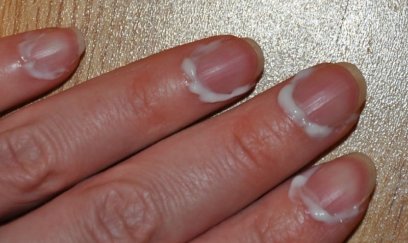 Уход за ногтями