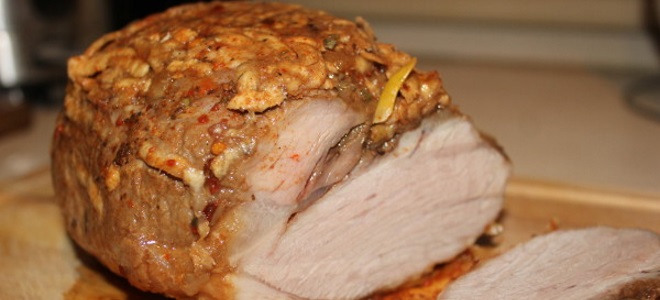 Буженина в луковой шелухе из свинины