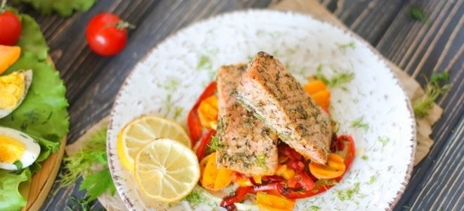 стейк лосося с овощами в духовке стейк лосося с овощами в духовке