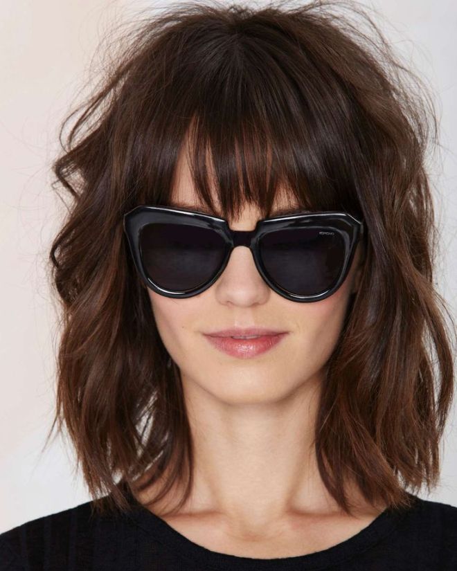 Стрижки на тонкие волосы с челкой раз Стрижки на тонкие волосы с челкой раз