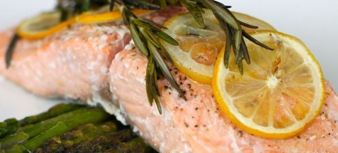 стейк лосося с розмарином в духовке стейк лосося с розмарином в духовке