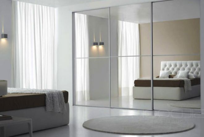 Платяной шкаф с зеркалом Платяной шкаф с зеркалом