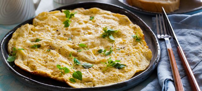 фото1 как приготовить омлет на сковороде