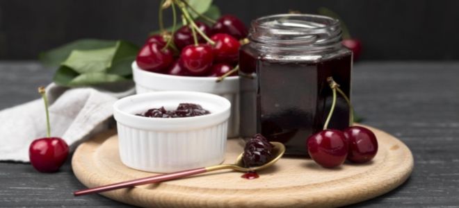 густое варенье из вишни с целыми ягодами густое варенье из вишни с целыми ягодами