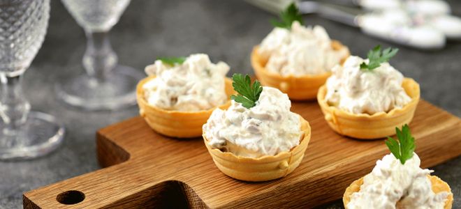 тарталетки с тунцом и творожным сыром тарталетки с тунцом и творожным сыром