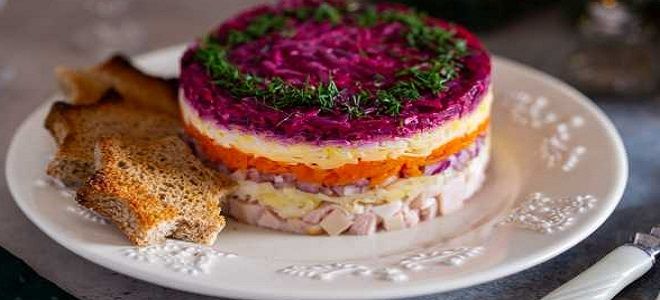 фото7 слоеный салат с курицей и свеклой