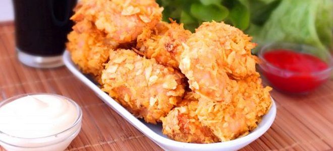 наггетсы в чипсах на сковороде наггетсы в чипсах на сковороде