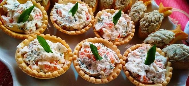 тарталетки с лососем и творожным сыром тарталетки с лососем и творожным сыром