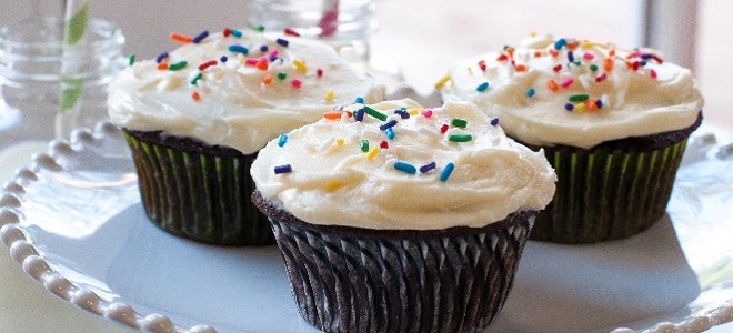 Как украсить капкейки 1