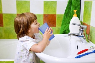 Как правильно полоскать горло детям Как правильно