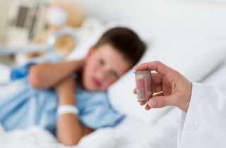 Препарат для лечения кашля должен назначать врач Препараты для лечения ночного детского кашля