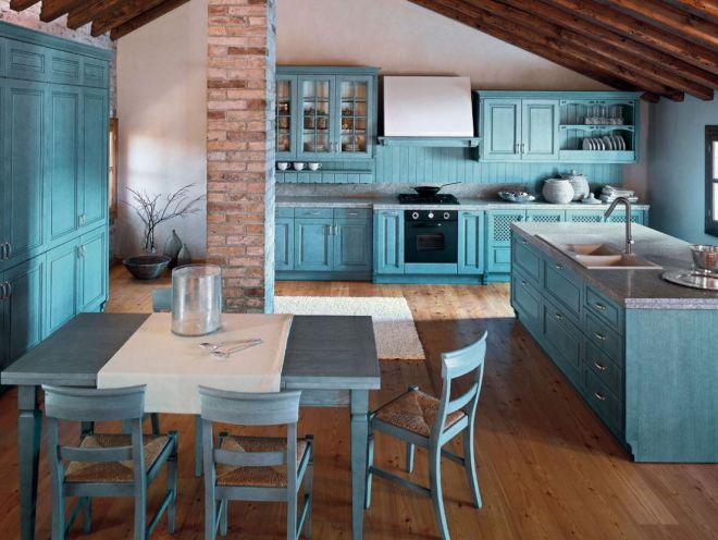 Коричнево-голубая кухня Коричнево-голубая кухня