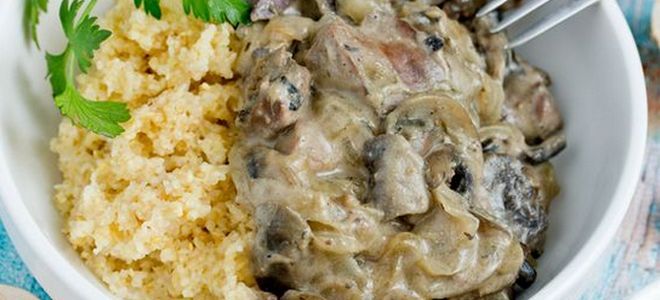 куриная печень с шампиньонами и луком куриная печень с шампиньонами и луком