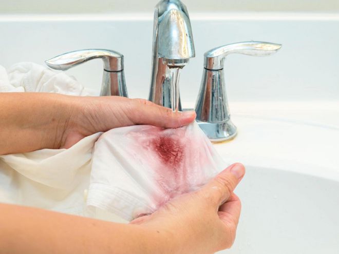 Как вывести застарелое пятно от краски Как вывести застарелое пятно от краски