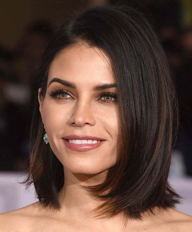 Стрижка до плеч без челки раз Стрижка до плеч без челки раз