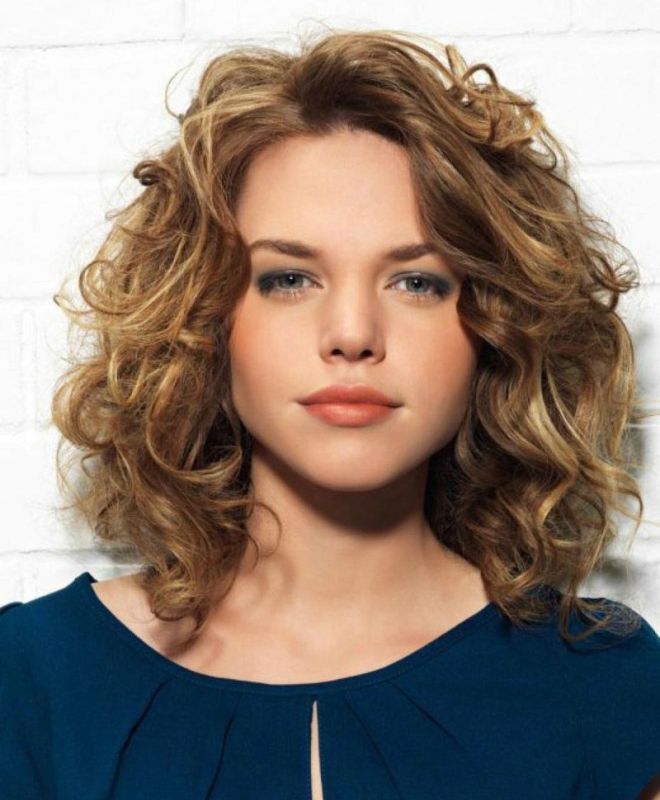 Стрижки до плеч на кудрявые волосы раз Стрижки до плеч на кудрявые волосы раз