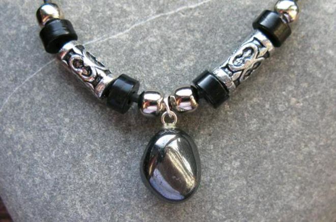 как носить гематит камень как носить гематит камень