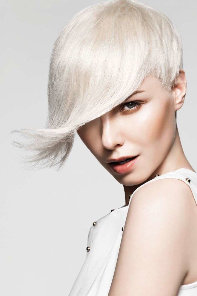 Стрижки на короткие волосы с челкой раз Стрижки на короткие волосы с челкой раз