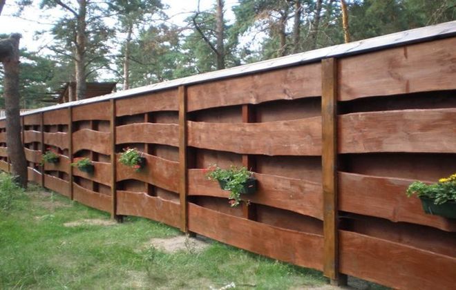 Двухсторонний забор из горбыля Двухсторонний забор из горбыля