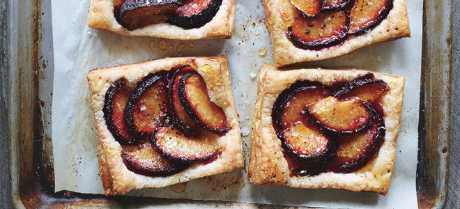 слойки со сливами из слоеного теста слойки со сливами из слоеного теста