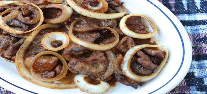 жаркое из свинины на сковороде с луком жаркое из свинины на сковороде с луком