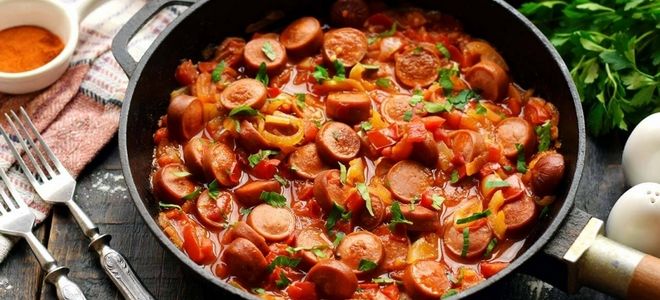 капуста тушеная с сосисками и овощами капуста тушеная с сосисками и овощами