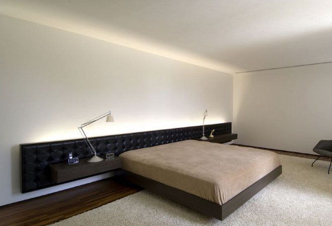 Изголовье кровати