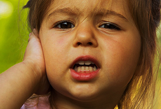 Боль в ушах у ребенка Ушная боль