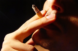 Курение ослабляет защитные функции организма перед различными инфекциями Почему возникают болячки в носу