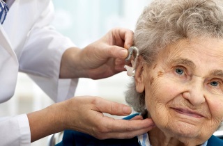 Только врач-сурдолог может правильно подобрать слуховой аппарат Правильный подбор слухового аппарата