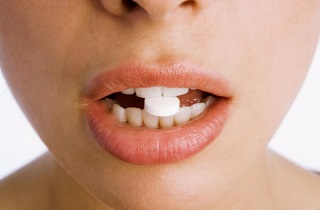 Таблетки для горла активно борются с воспалением Какие таблетки подходят для лечения ларингита